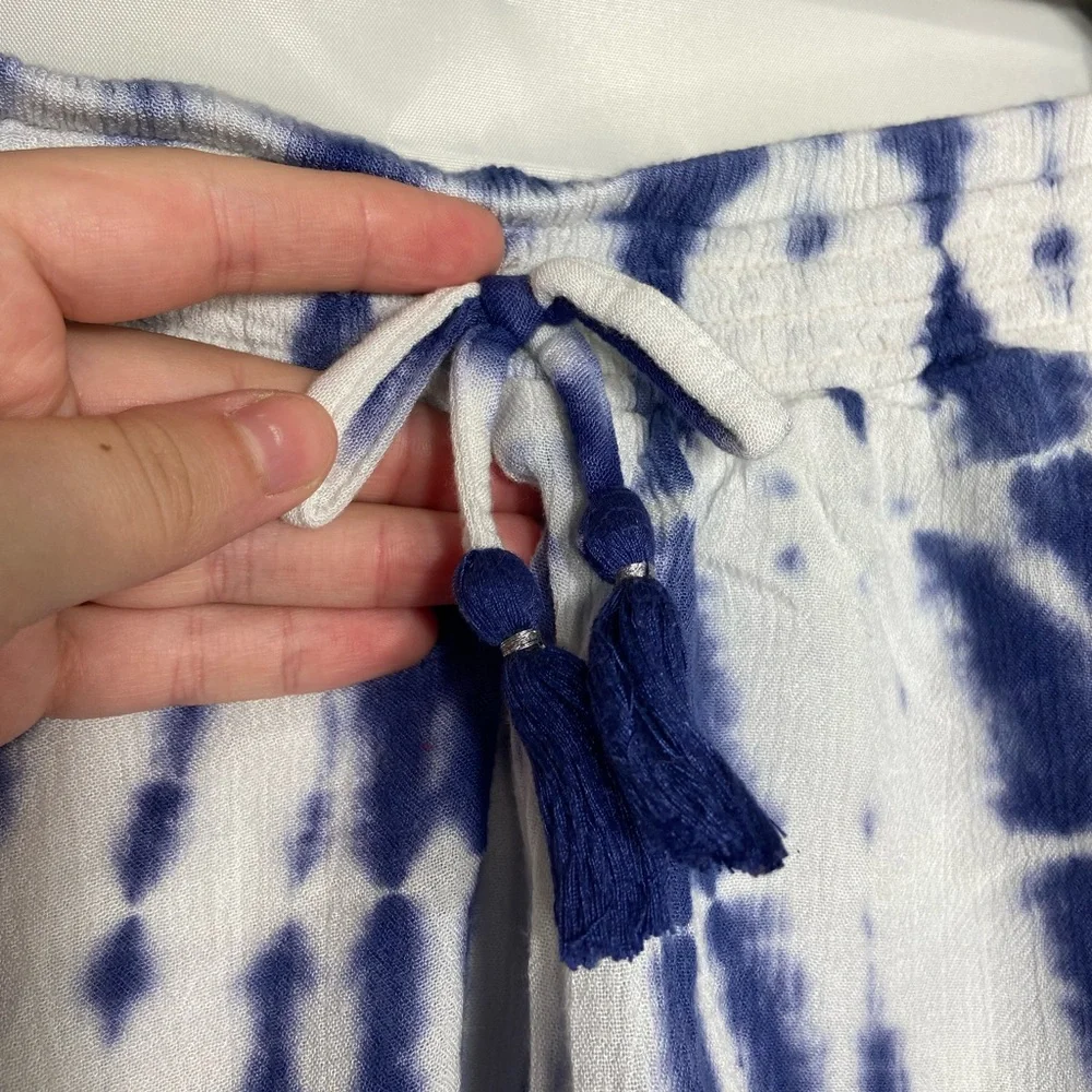 EUC Justice girl’s blue white‎ tie dyed embroidered hem pocket comfy shorts 12